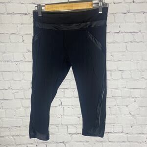 Lululemon Black Chase Me Crop 2 Leggings Sz 8 Low Rise Stretch Athleisure Glossy